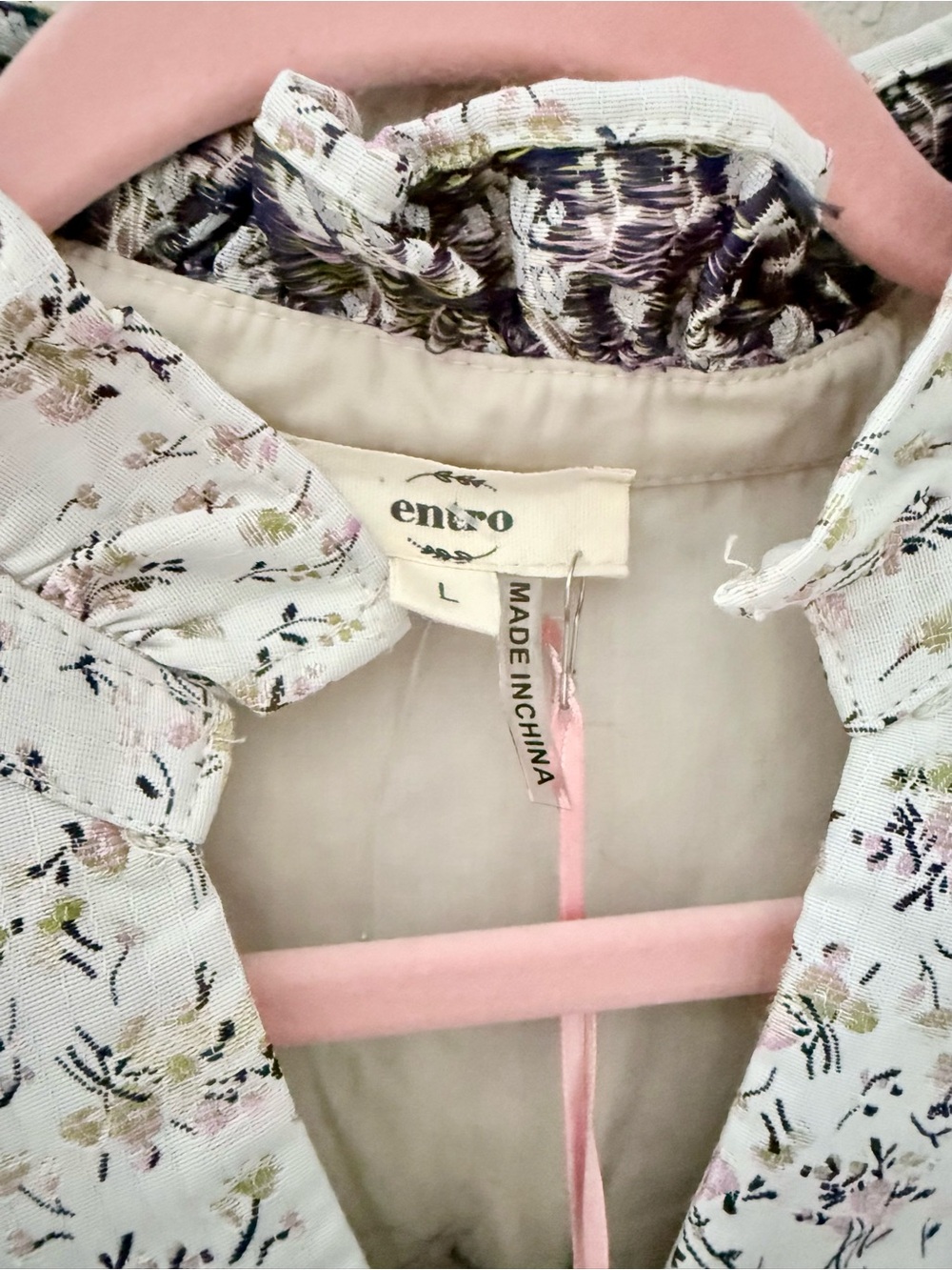 entro Soft Floral Ruffle Collar Dress in Light Gray and White - Picture 2 of 7